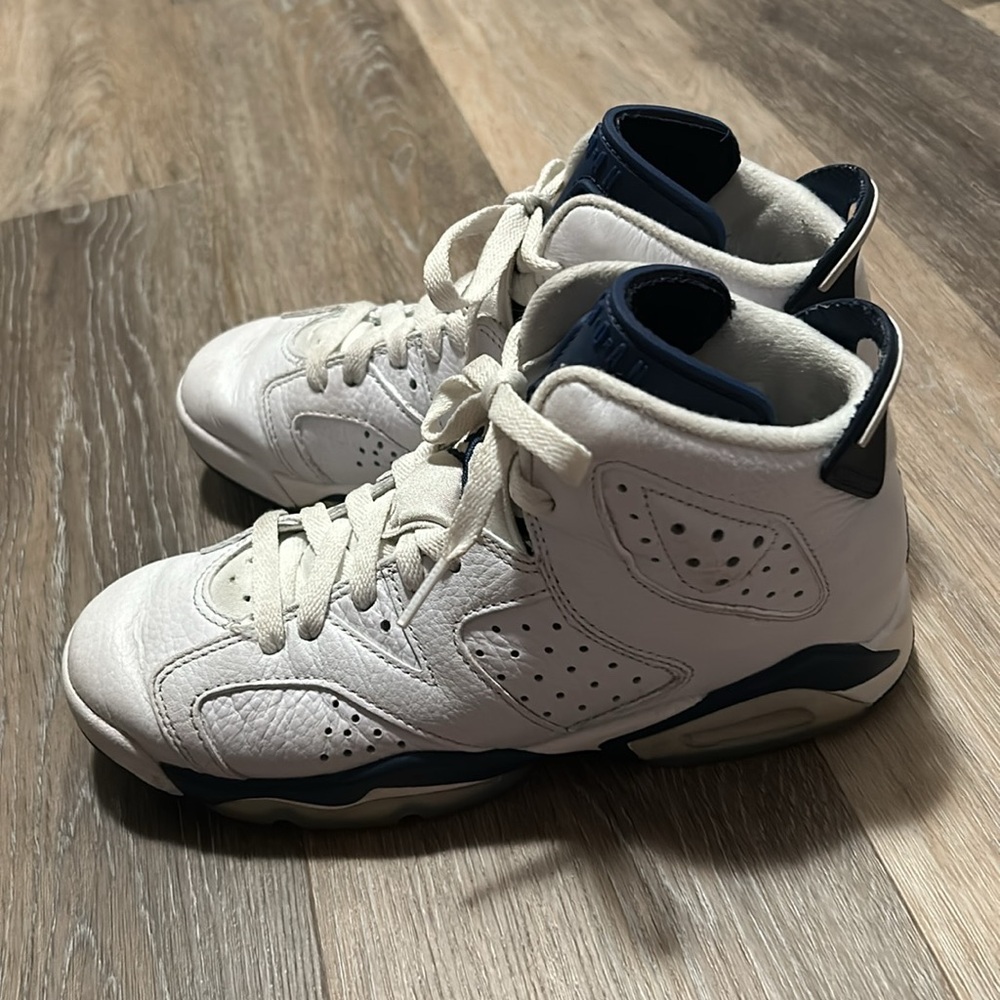 girls basketball sneakers